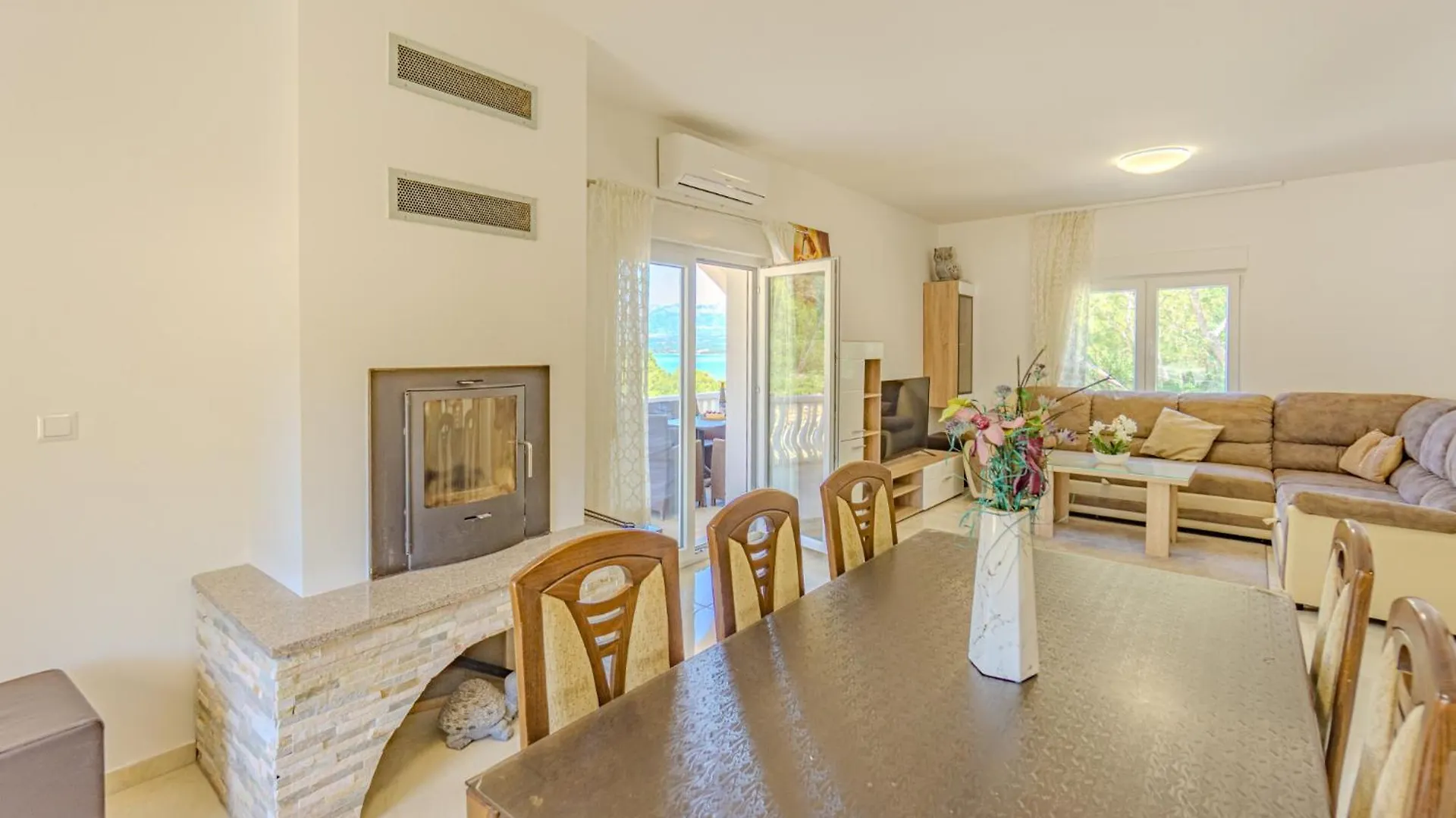 Green Haven Sea & Forest Apartments Donji Karin 0*,  Croatia