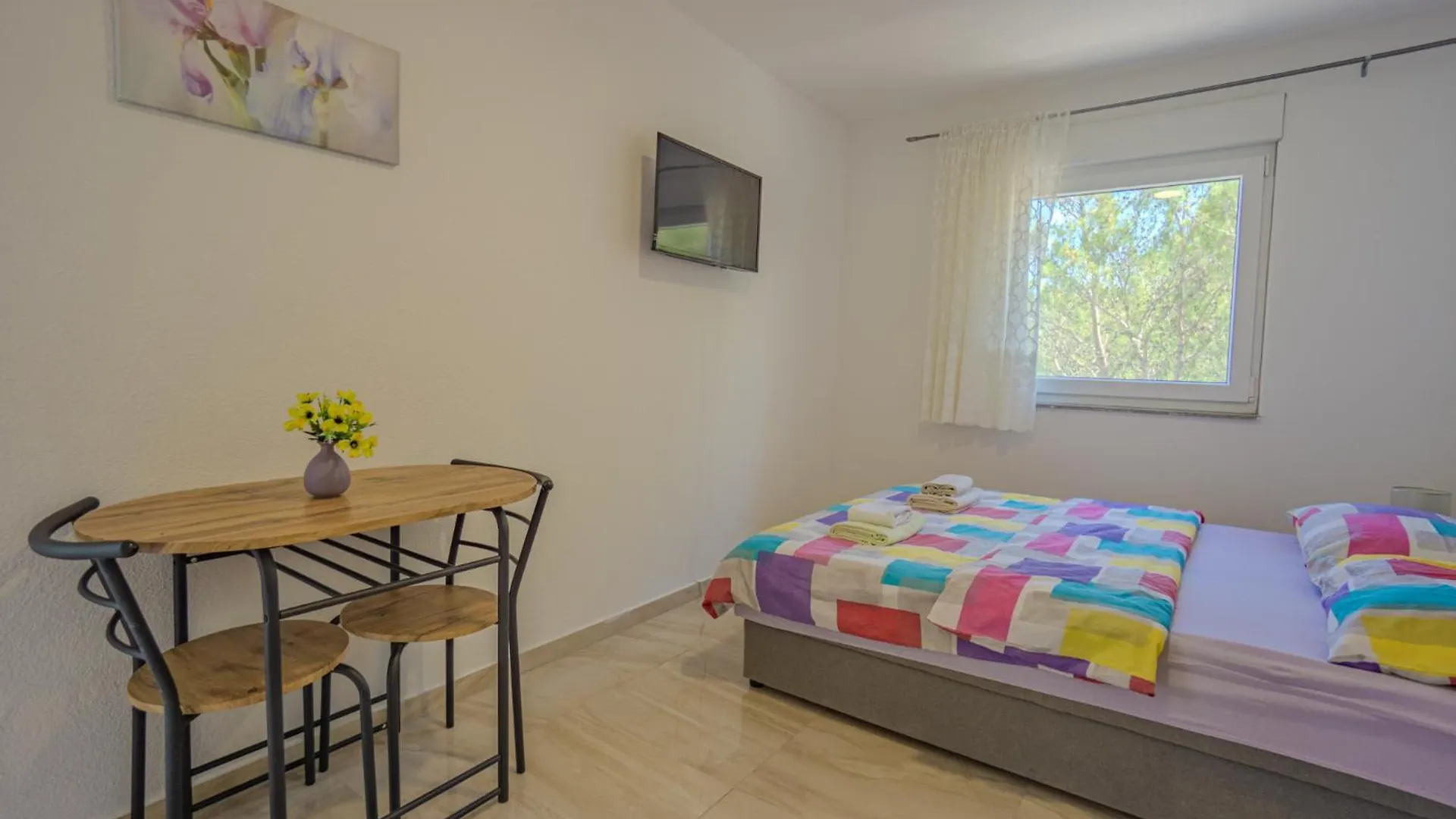 Green Haven Sea & Forest Apartments Donji Karin 0*,  Croatia