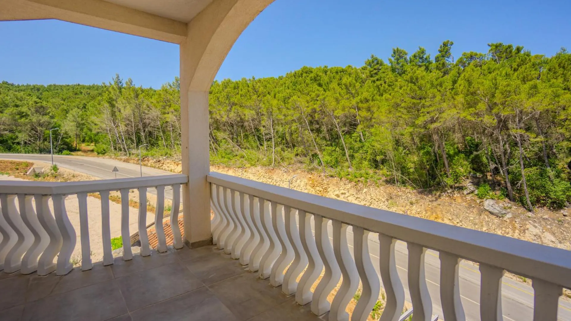 Green Haven Sea & Forest Apartments Donji Karin Croatia